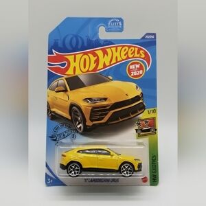 '17 Lamborghini Urus Hotwheels HW EXOTICS GHB36